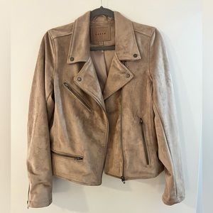 Blank NYC faux suede tan / cream jacket. Size medium